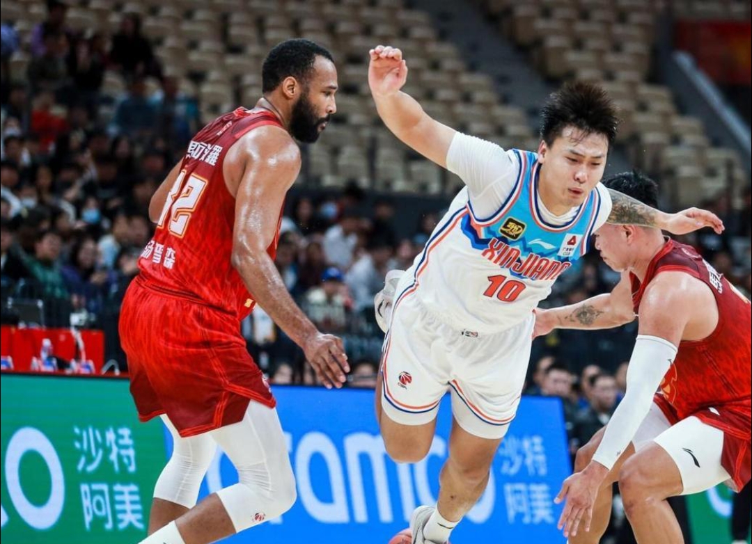 美高梅澳门官网-今晨体能课后，休斯敦火箭造点机会备战CBA常规赛，悬念犹存，临场指挥获称赞