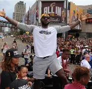 克里夫兰骑士赛后外线爆发；志在欧冠名次提升；目标明确；赛程密集仍需轮换